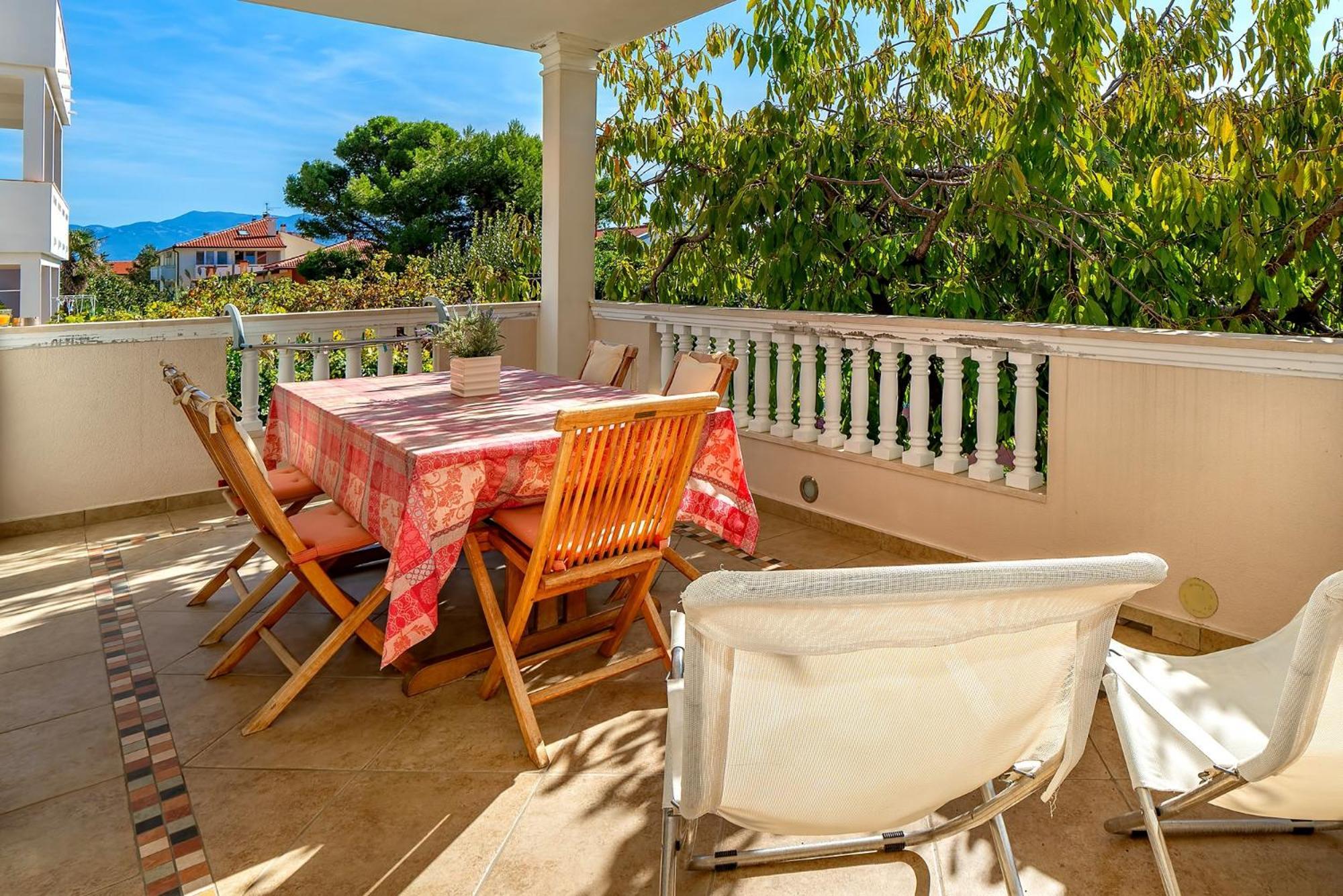 Apartments With Terrace Baška Rom bilde
