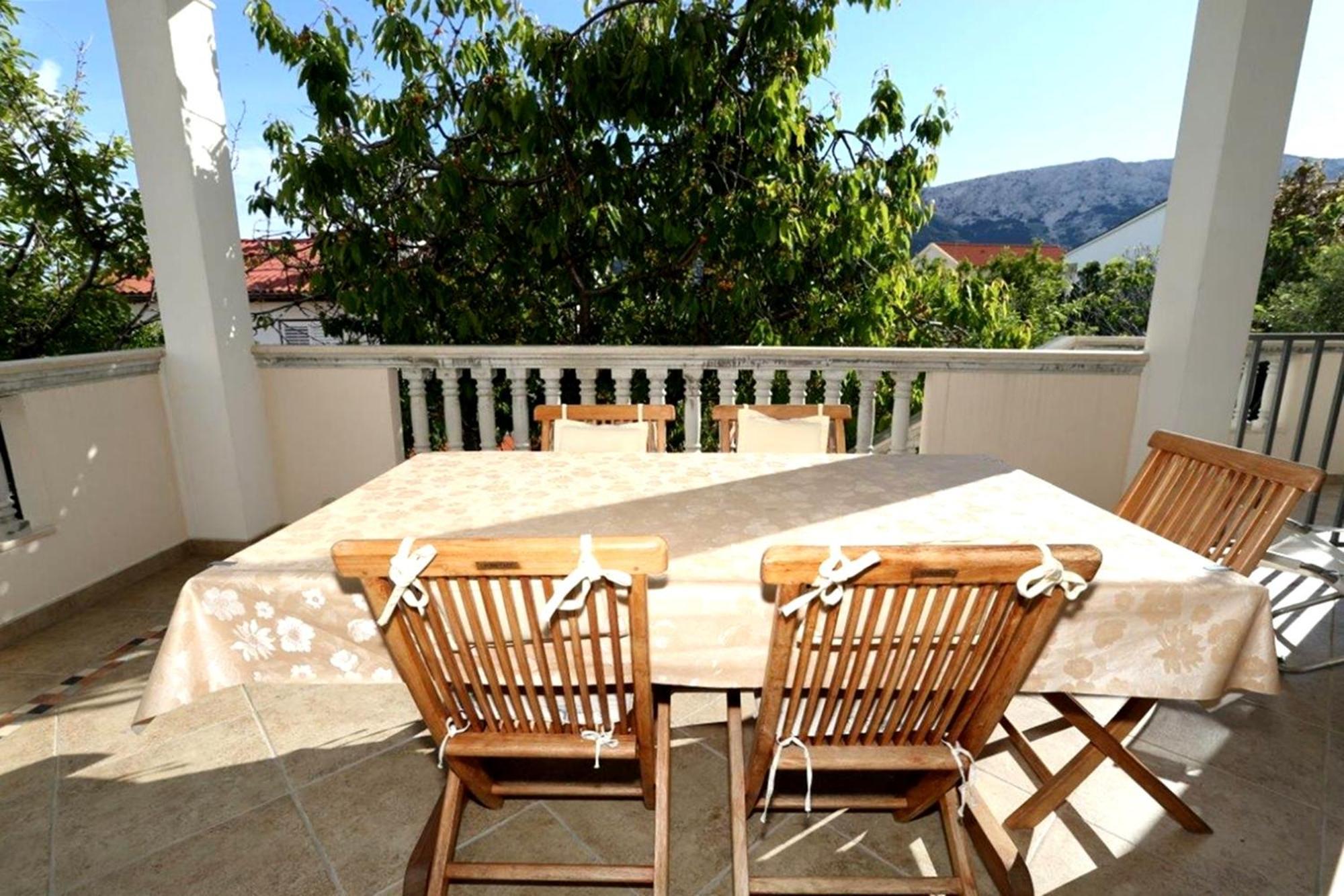 Apartments With Terrace Baška Rom bilde