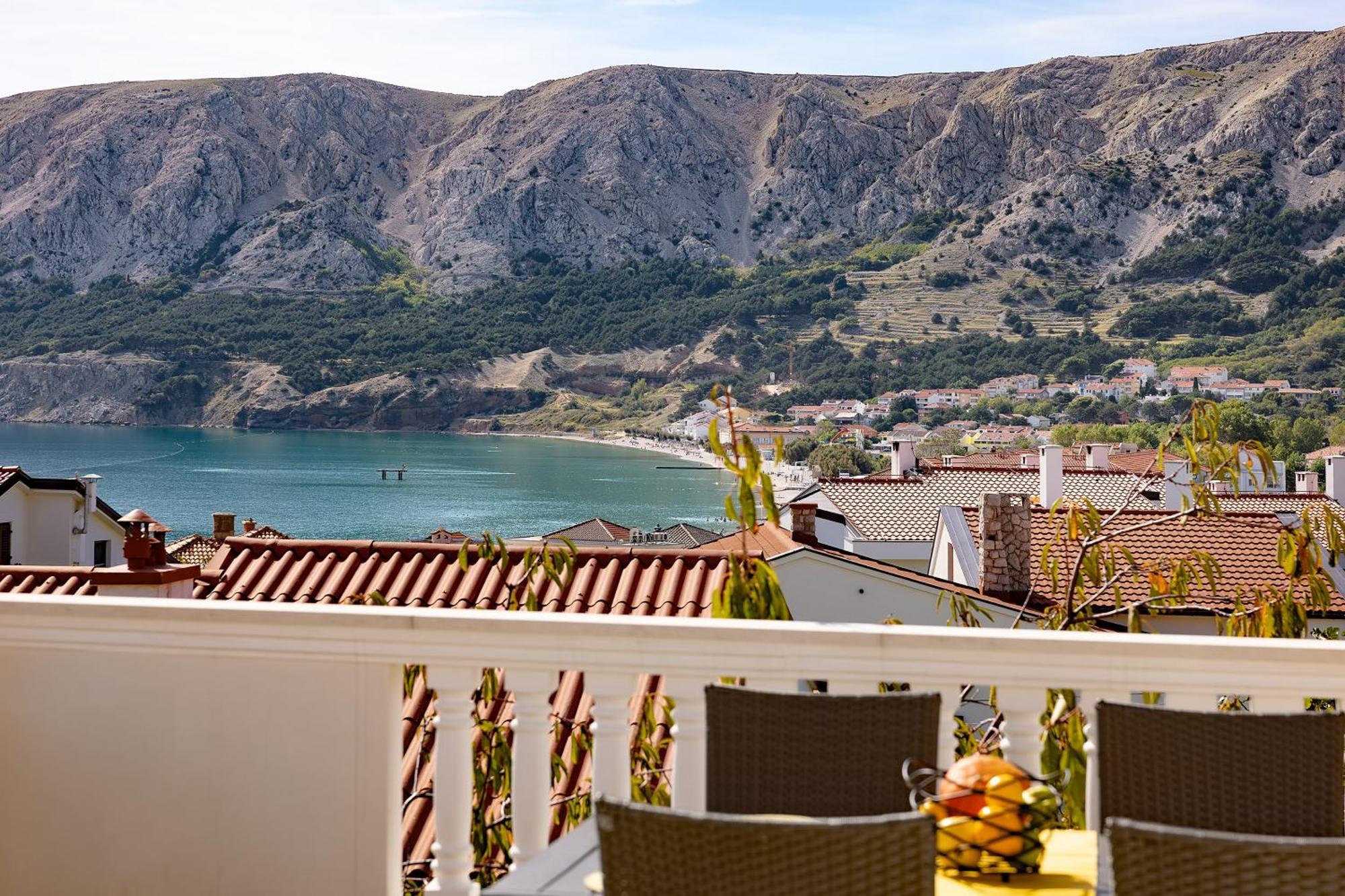 Apartments With Terrace Baška Rom bilde