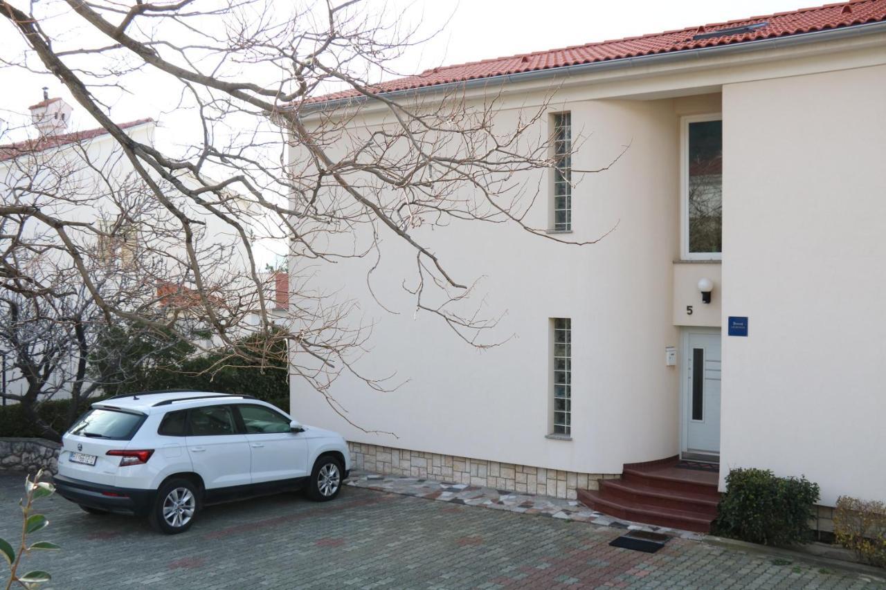 Apartments With Terrace Baška Eksteriør bilde